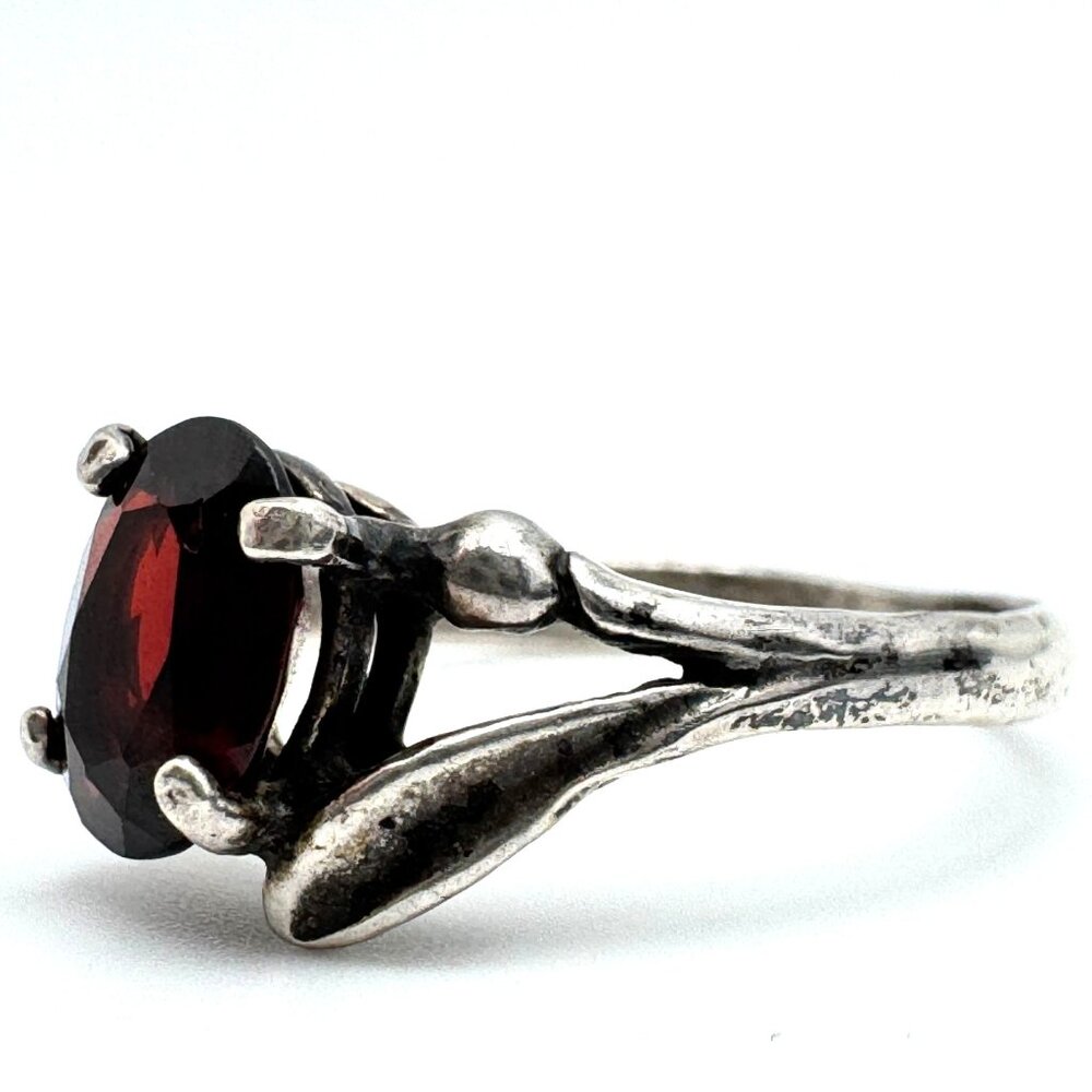 Vintage Sterling Silver Ring Oval Garnet Gemstone Nature Left Design Size 7.5 - Picture 7 of 9